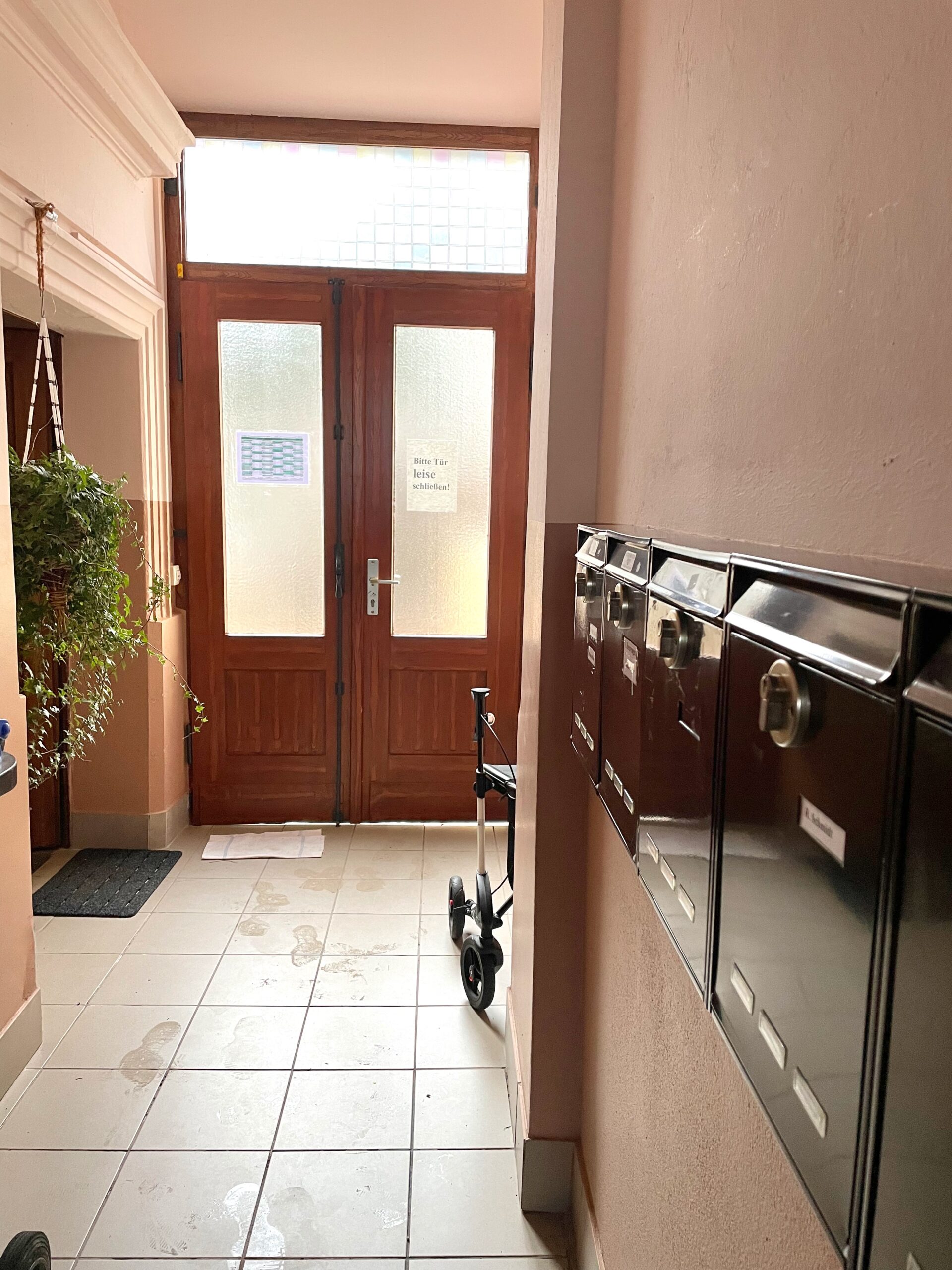 4R-Wohnung mit Einbauküche und Klimaanlage